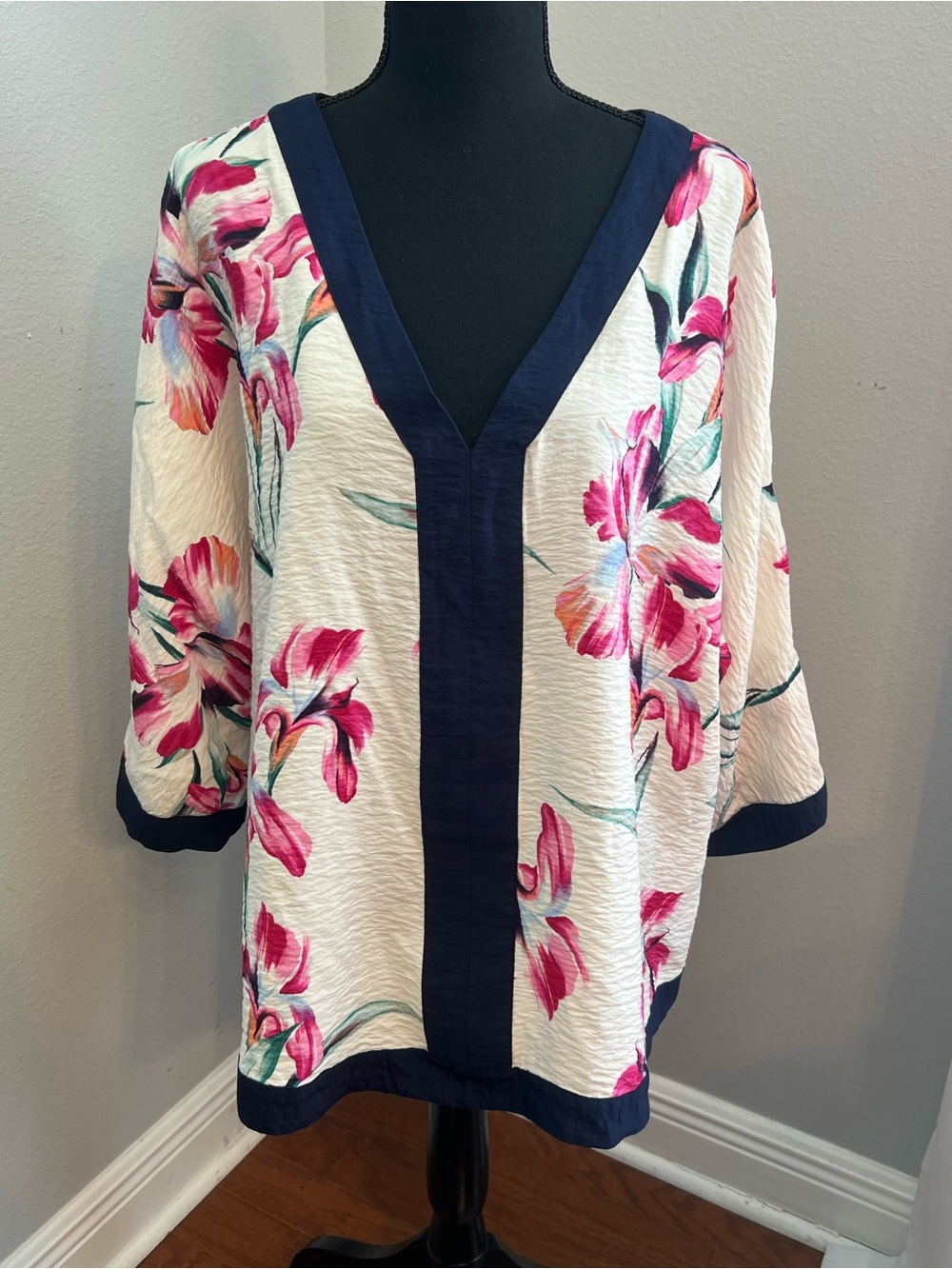 Lane Bryant White Floral Top with Pink and Navy Accents Size 18/20